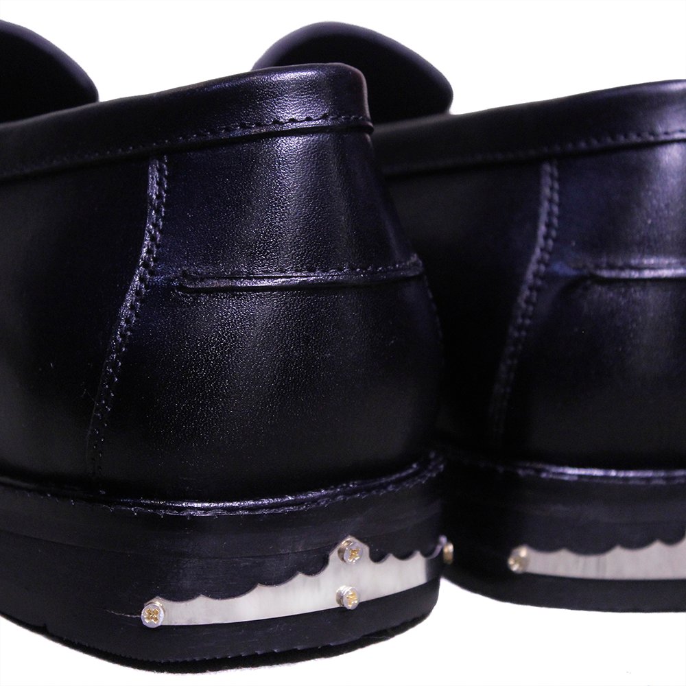 Obsidian Crest Penny Loafer