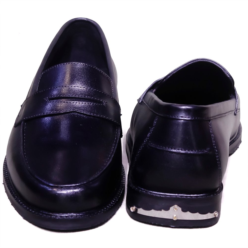 Obsidian Crest Penny Loafer